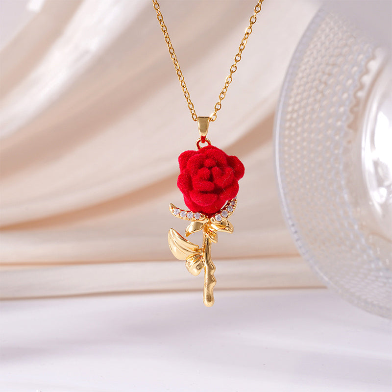 🌹 NU 50% KORTING! 💎 Elegante rode rozen hanger ketting – Delicaat ontwerp, hypoallergeen & perfect voor dagelijkse elegantie of als cadeau ✨