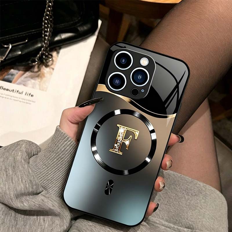 📢 50% KORTING 🧲 Stijlvol, schokbestendig telefoonhoesje met magnetische sluiting en glanzende afwerking – Sterke magnetische sluiting, elegante details, valbescherming ✨