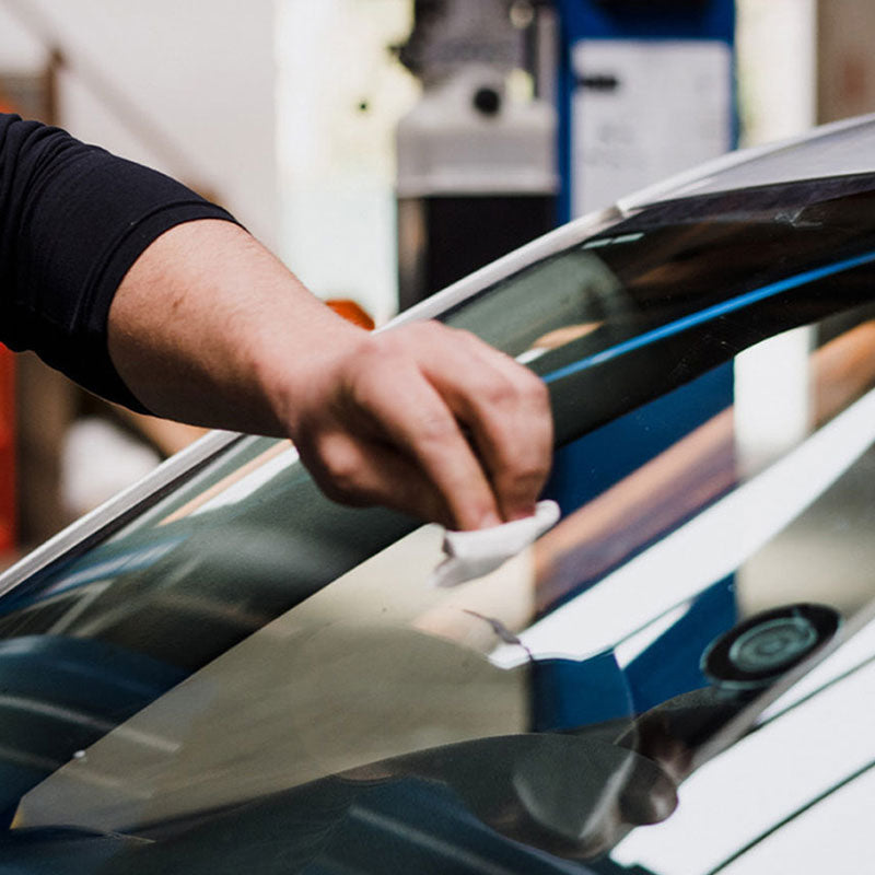 Snelwerkende reparatieset voor barsten in autoruiten