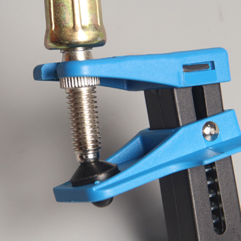 🛠 Remvloeistofleiding-plugset – 4 maten, lekpreventie en compacte koffer – voor auto-onderhoud 🔩