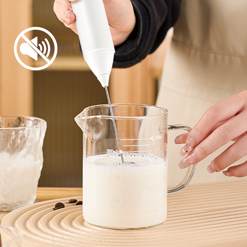 ☕✨ Elektrische schuimmaker voor dranken – 3 instelbare snelheden, oplaadbaar via USB, eenvoudig schoon te maken 🥛