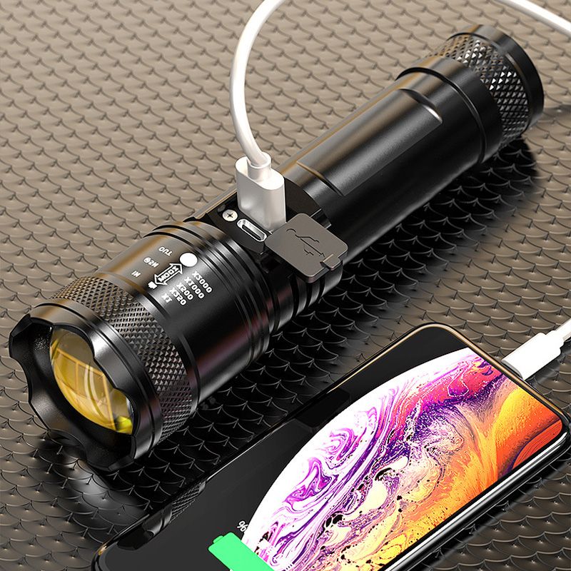 📢📢50% korting – Zoomable zaklamp met 7500 lumen 🔦🏔️ Waterdicht IPX7, oplaadbaar via USB-C & powerbankfunctie!