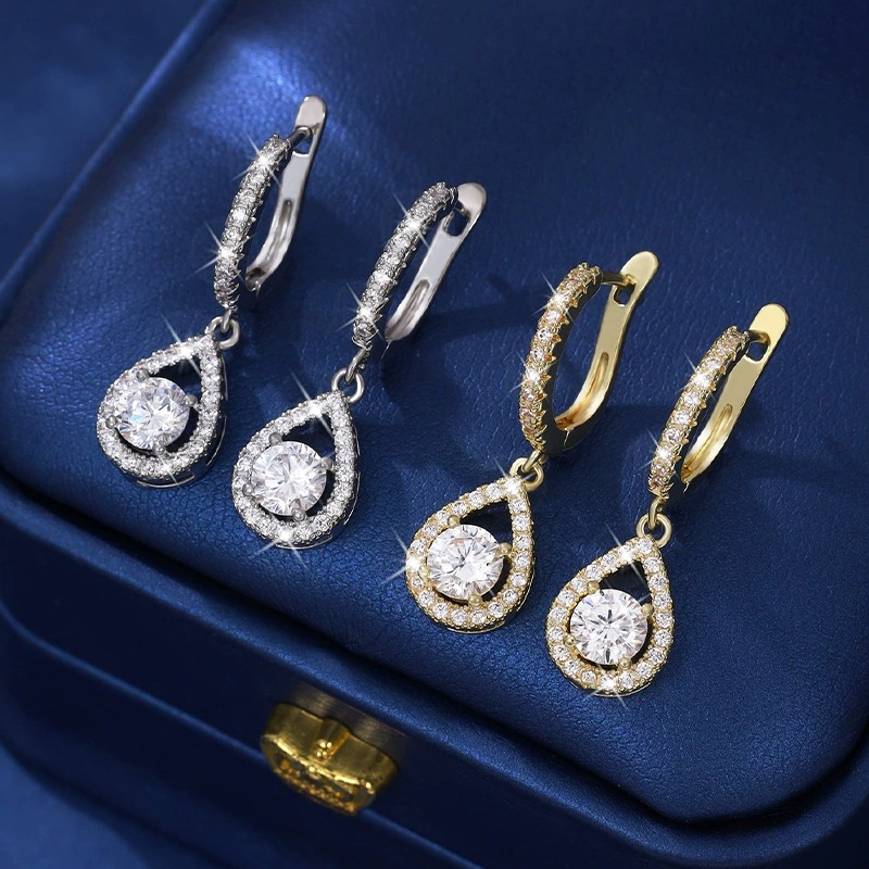 💎50% KORTING!✨Druppel Hoepel Oorbellen – Stralend Zirkoon, Pavé Zetting, Goud of Zilver Afwerking Voor Tijdloze Elegantie🎠