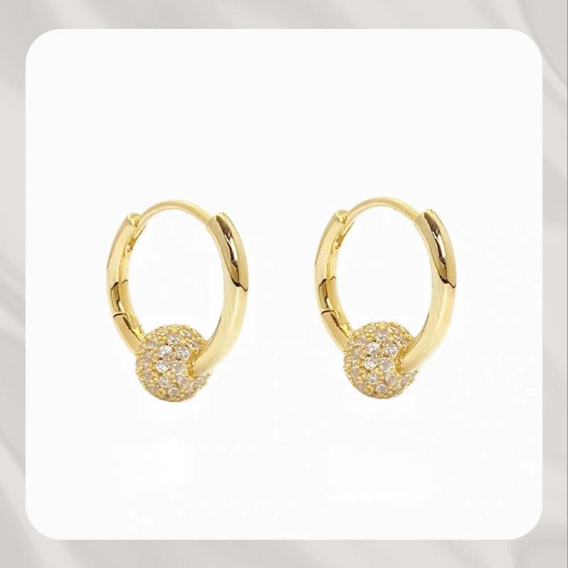 🥳2026 IN DE AANBIEDING🥳💞 50.000+ VERKOCHT!💥50% KORTING!🔥Gouden cirkeloorringen met klein bolletje – hypoallergeen, langdurige glans en perfect voor dagelijks gebruik🌟