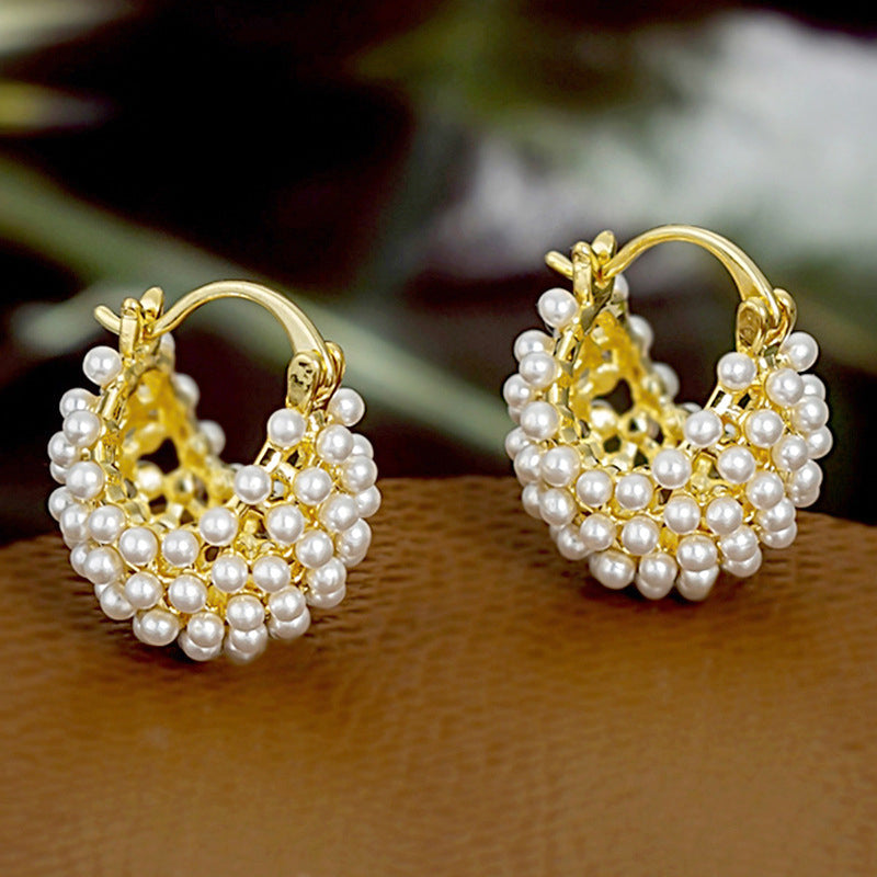 ✨ Oorbellen met kunstparels in mandvorm – goudkleurig en met een uniek vlechtpatroon, voor een vleugje klassieke elegantie bij je dagelijkse outfits 🪀
