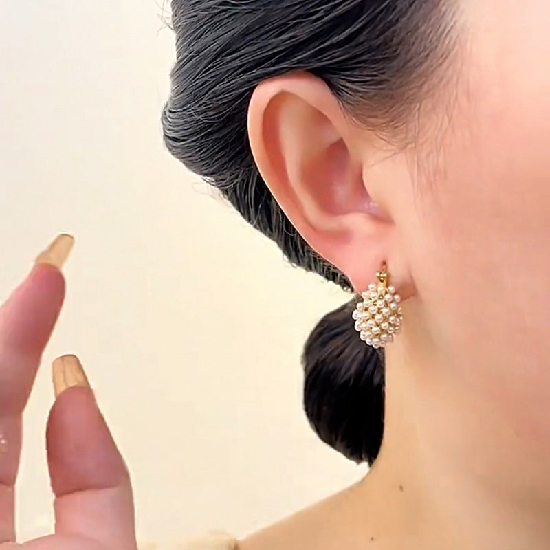 ✨ Oorbellen met kunstparels in mandvorm – goudkleurig en met een uniek vlechtpatroon, voor een vleugje klassieke elegantie bij je dagelijkse outfits 🪀