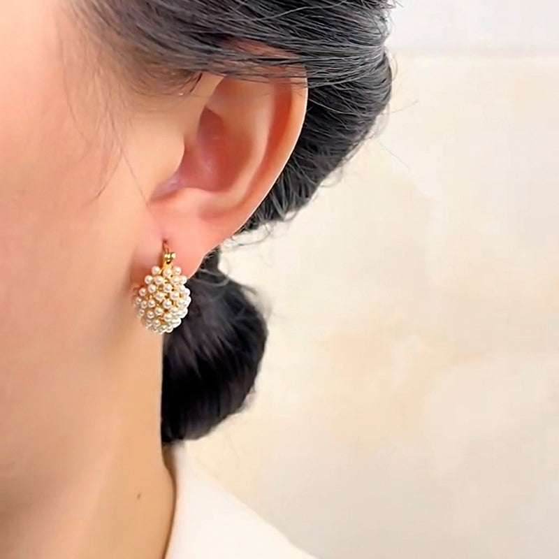 ✨ Oorbellen met kunstparels in mandvorm – goudkleurig en met een uniek vlechtpatroon, voor een vleugje klassieke elegantie bij je dagelijkse outfits 🪀