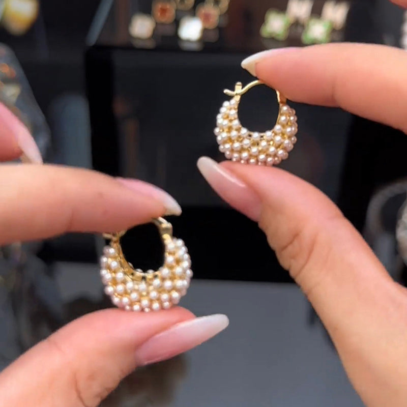 ✨ Oorbellen met kunstparels in mandvorm – goudkleurig en met een uniek vlechtpatroon, voor een vleugje klassieke elegantie bij je dagelijkse outfits 🪀
