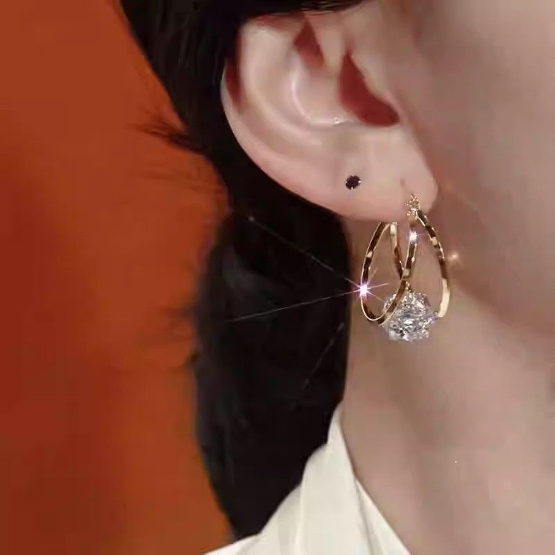 💎 TIJDELIJKE AANBIEDING: 60% KORTING! ✨ Dubbele cirkeloorbellen met zirkonia – schitterende bolletjes, lichtgewicht, stevige sluiting ✨