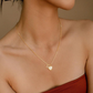 💎 Ketting met hartvormige letters en subtiele steentjes – Letterhanger & verstelbare lengte ✨