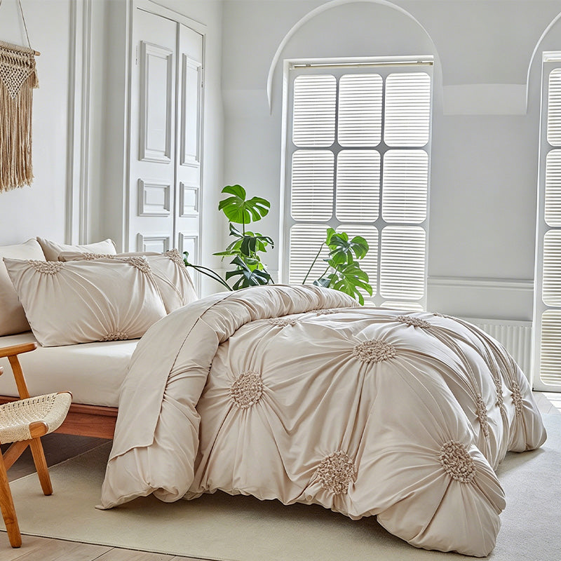 🛏️ Elegant Duvetovertrek met Luxe Plooidetails ✨