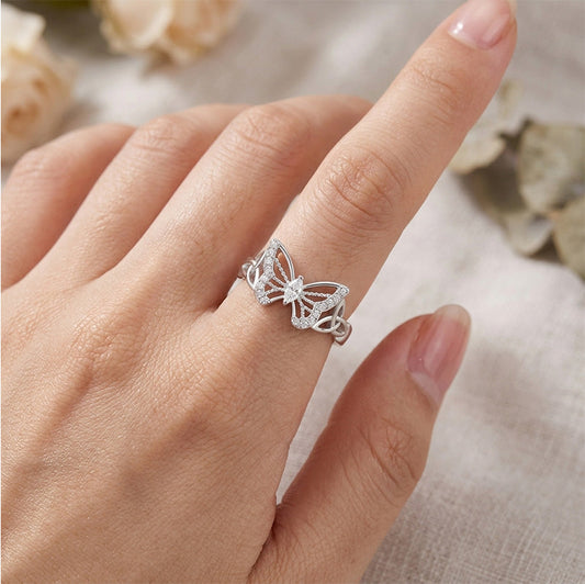 🦋Verfijnde, delicate ring met vlinderaccent✨